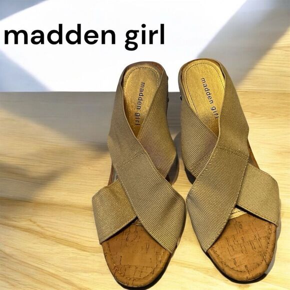 Madden Girl Women's Gold Wedge Sandals Size 9 Criss-Cross Elastic Design - Picture 1 of 7